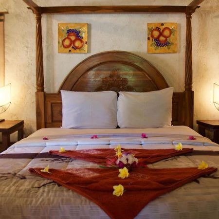 Lombok Stanley Garden Villas Montongbuwoh ภายนอก รูปภาพ