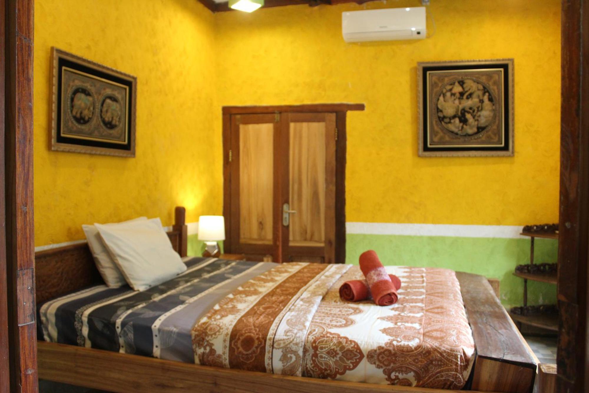 Lombok Stanley Garden Villas Montongbuwoh ภายนอก รูปภาพ