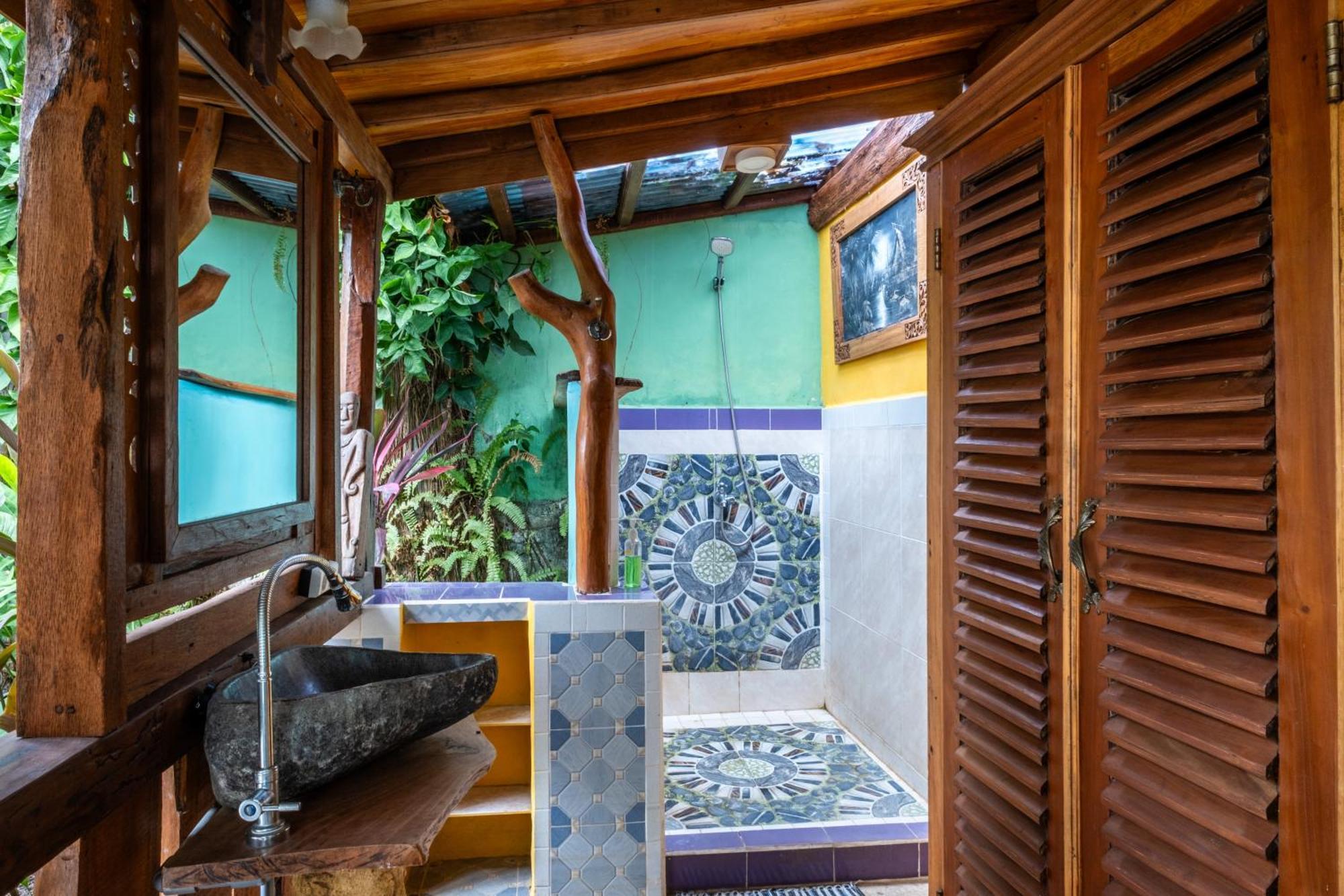 Lombok Stanley Garden Villas Montongbuwoh ภายนอก รูปภาพ